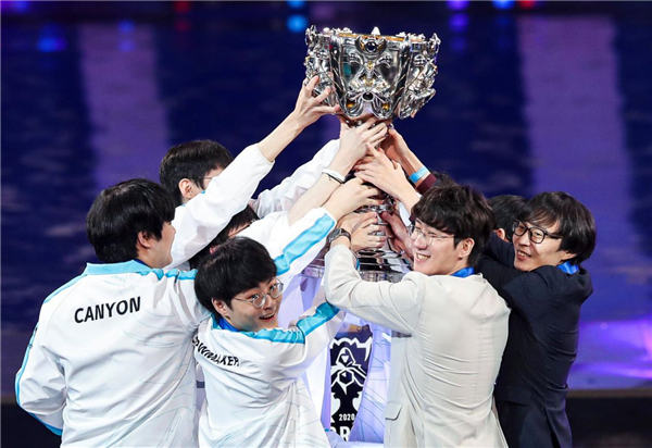 Theshy、Rookie和Duke将起诉IG拖欠工资？