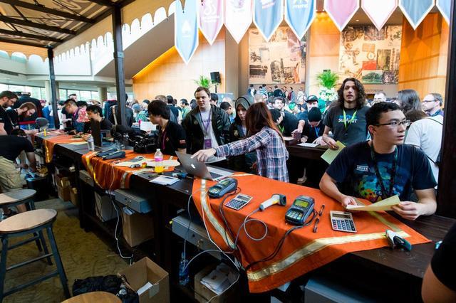 任何人的传奇结束了 Top Esports 的连胜， Oh My God 在 LPL 第二阶段2025中击败了 Ultra Prime 。