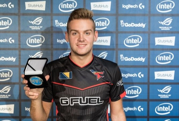 MAD 3-2 G2：Carzzy决胜局发威，冬冠G2爆冷出局无缘前三