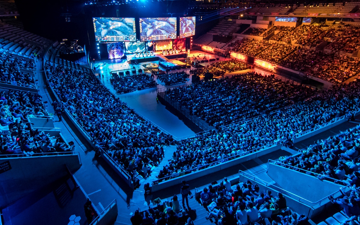 LCK选手合同：HLE五名选手11月份左右将全部成为自由人